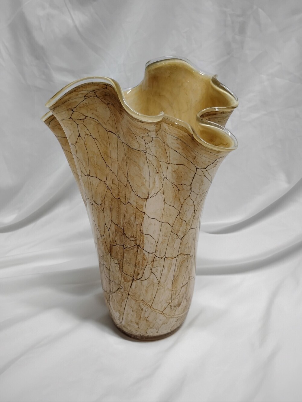 ZORZA POLAND MCM BLOWN GLASS IRIDESCENT HANKER-CHIEF VASE